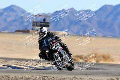 media/Jan-08-2022-SoCal Trackdays (Sat) [[1ec2777125]]/Turn 4 (1145am)/